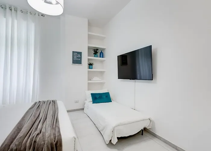 Apartment Bdc - Blue & Nrg
