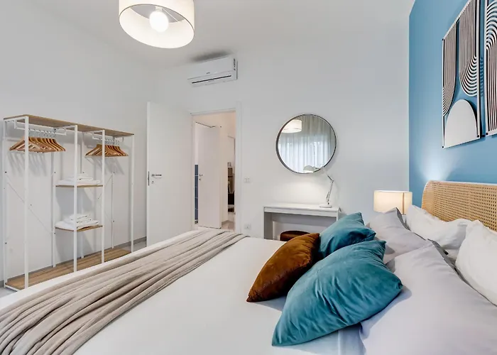 Apartment Bdc - Blue & Nrg *